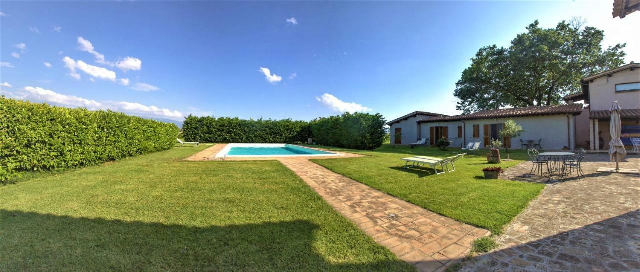 Penzion Le Ghiande Spello Exteriér fotografie
